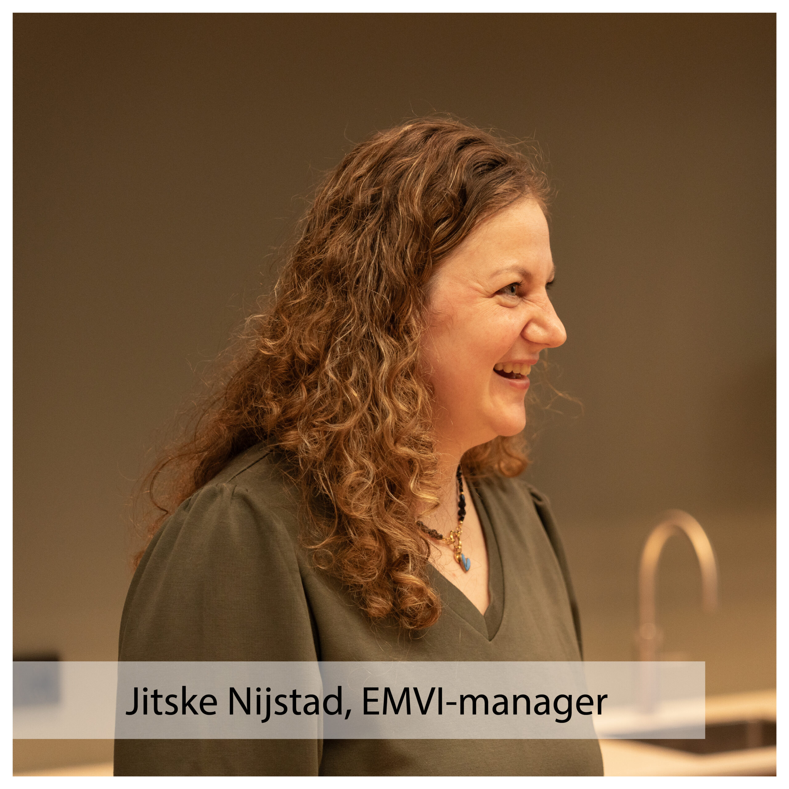 Lachende Jitske Nijstad