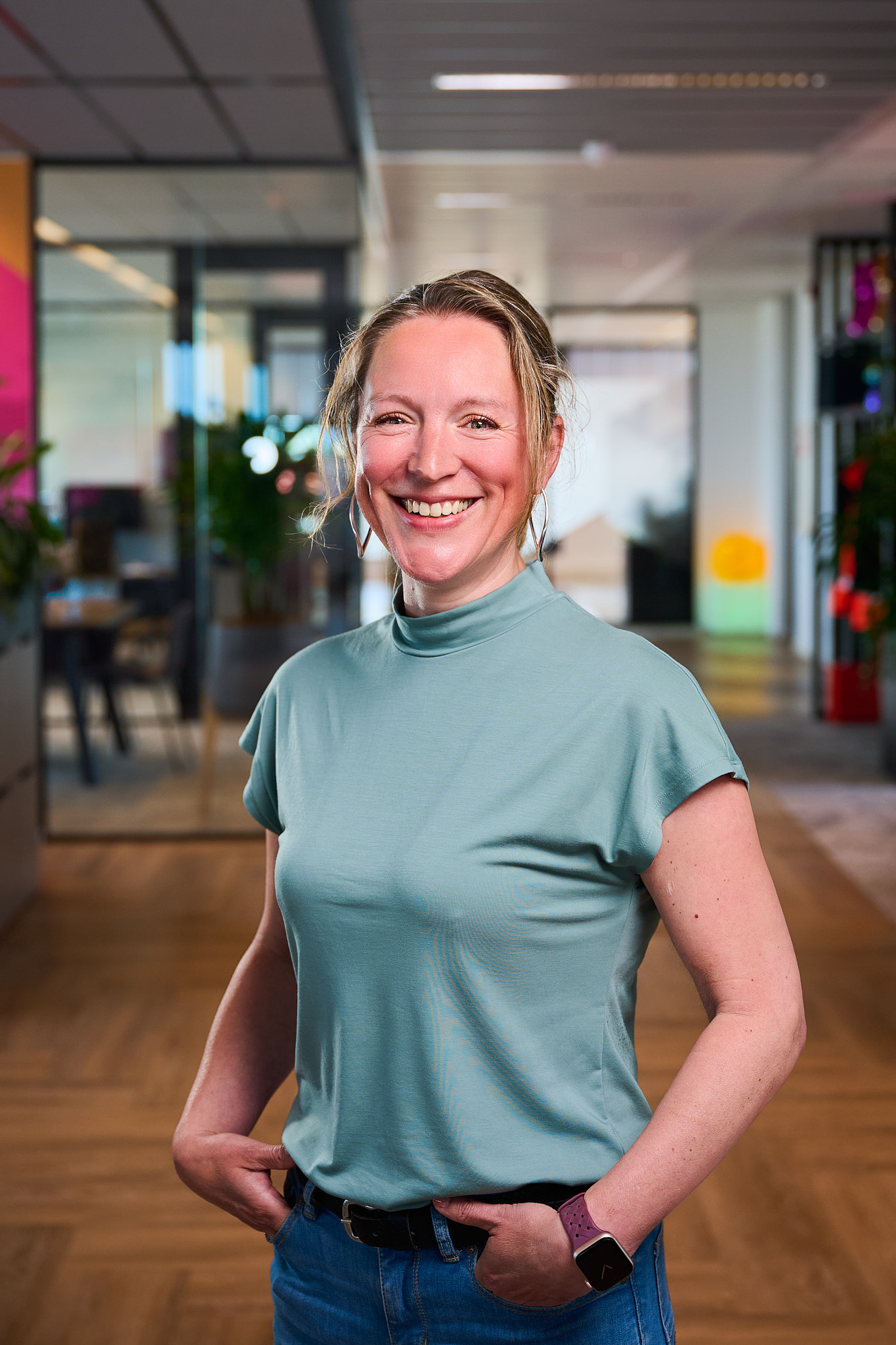 Lachende adviseur contractmanagement Natasja
